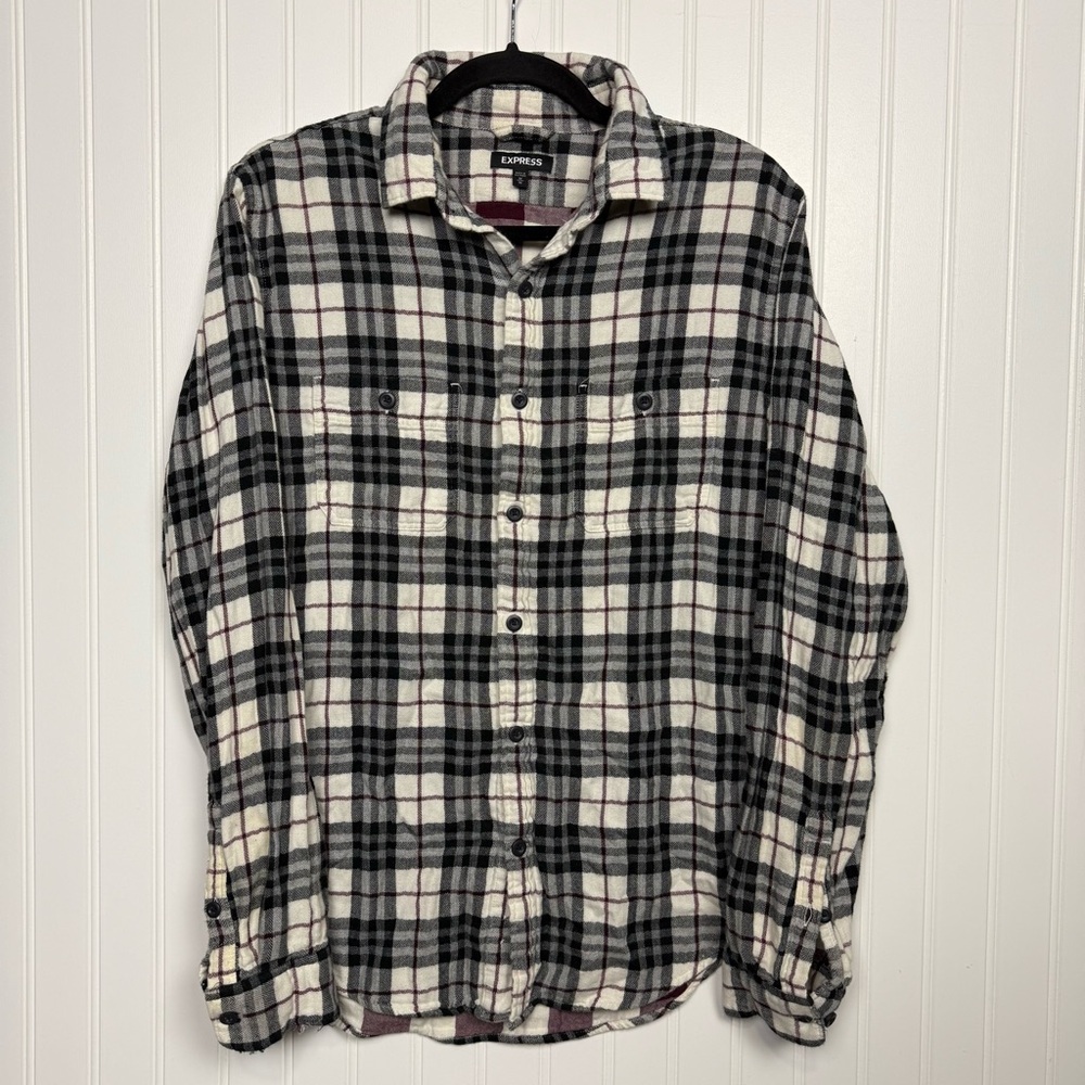 Express Men's Button-Up Shirt Size Medium Plaid Black White 100% Cotton Long SLV